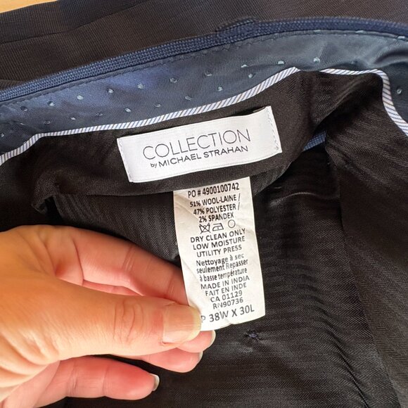 Collection by Michael Strahan Modern Fit Navy Suit - Picture 11 of 12